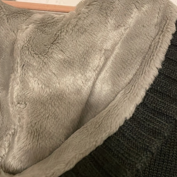 The North Face Knit Jacket - Picture 5 of 5